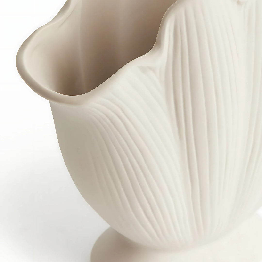 Trendy Shell Vase