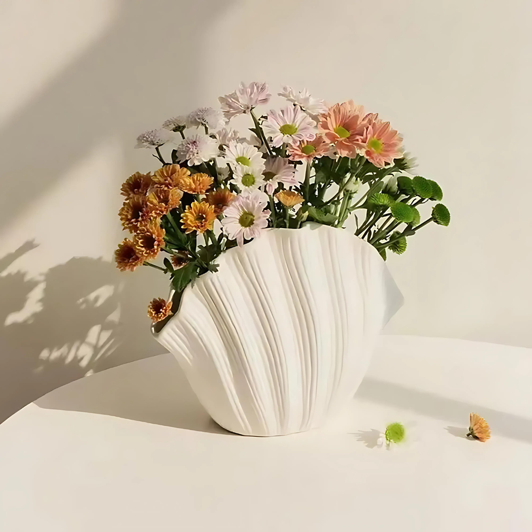 Modern Shell Design Ceramic Vase